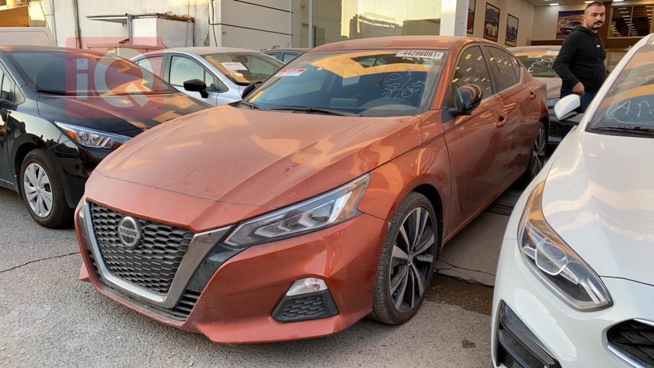 نيسان ألتيما